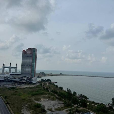 D'Ciella Homes- Sea View, Drawbridge & Ktcc Mall 쿠알라트렝가누 외부 사진