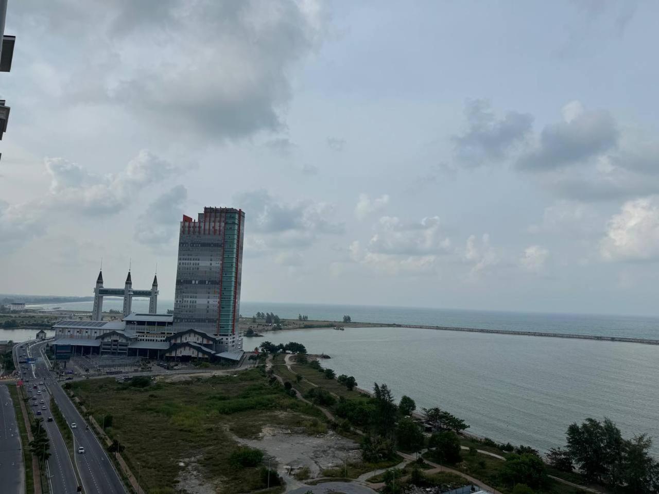 D'Ciella Homes- Sea View, Drawbridge & Ktcc Mall 쿠알라트렝가누 외부 사진