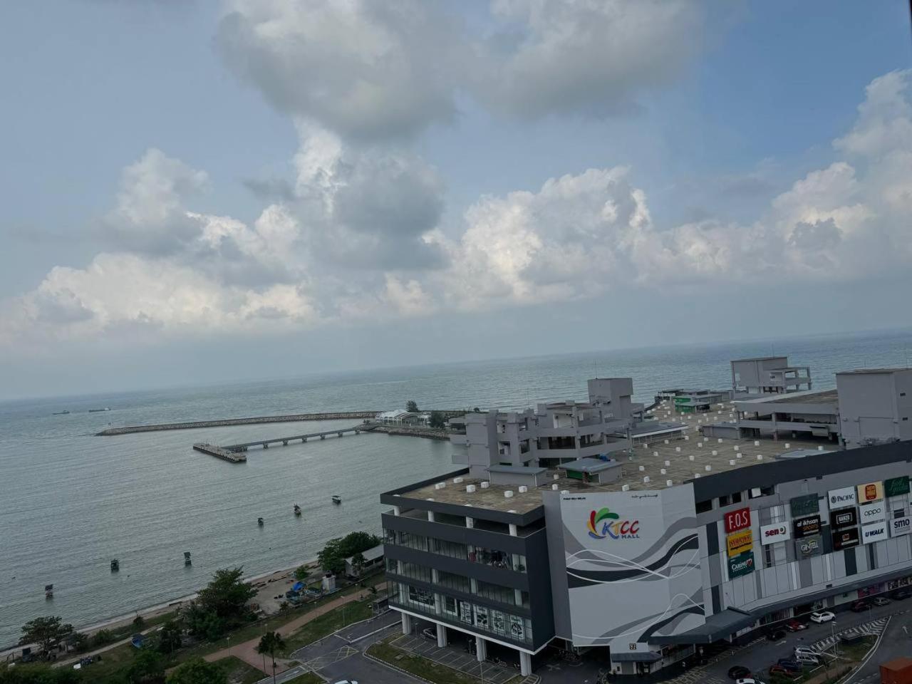 D'Ciella Homes- Sea View, Drawbridge & Ktcc Mall 쿠알라트렝가누 외부 사진